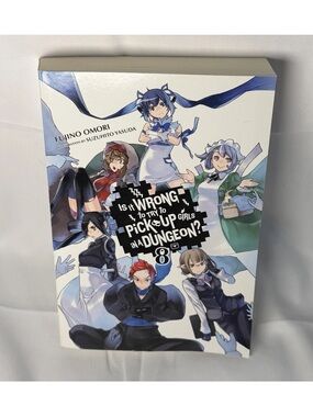 Is It Wrong to Try to Pick Up Girls in a Dungeon? Volume 8 - White Cover